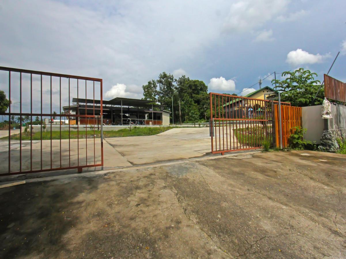 Oyo 92237 Dj Home Mataram Exterior photo