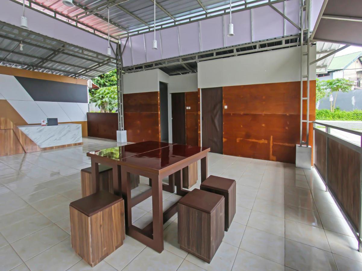 Oyo 92237 Dj Home Mataram Exterior photo