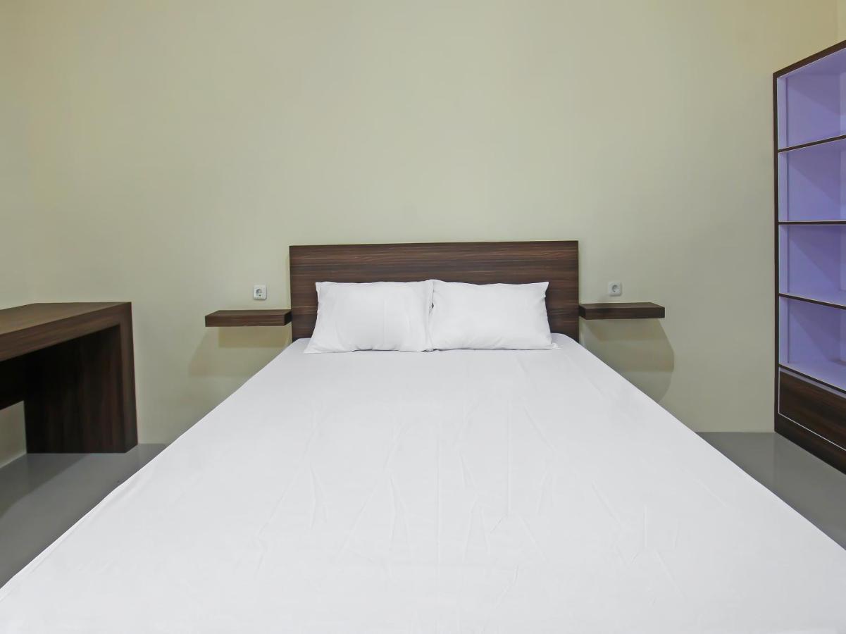 Oyo 92237 Dj Home Mataram Exterior photo