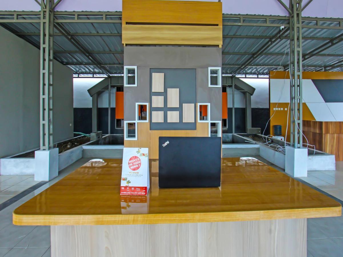Oyo 92237 Dj Home Mataram Exterior photo