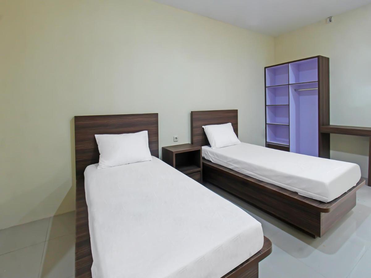 Oyo 92237 Dj Home Mataram Exterior photo