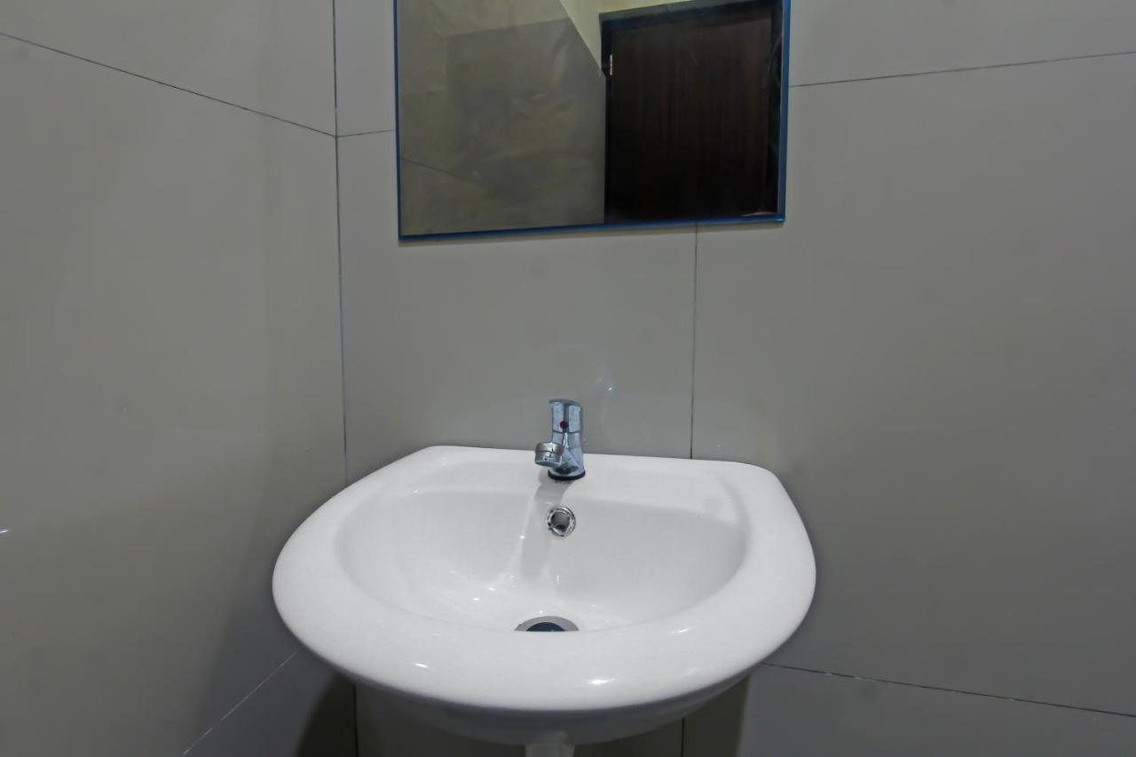 Oyo 92237 Dj Home Mataram Exterior photo