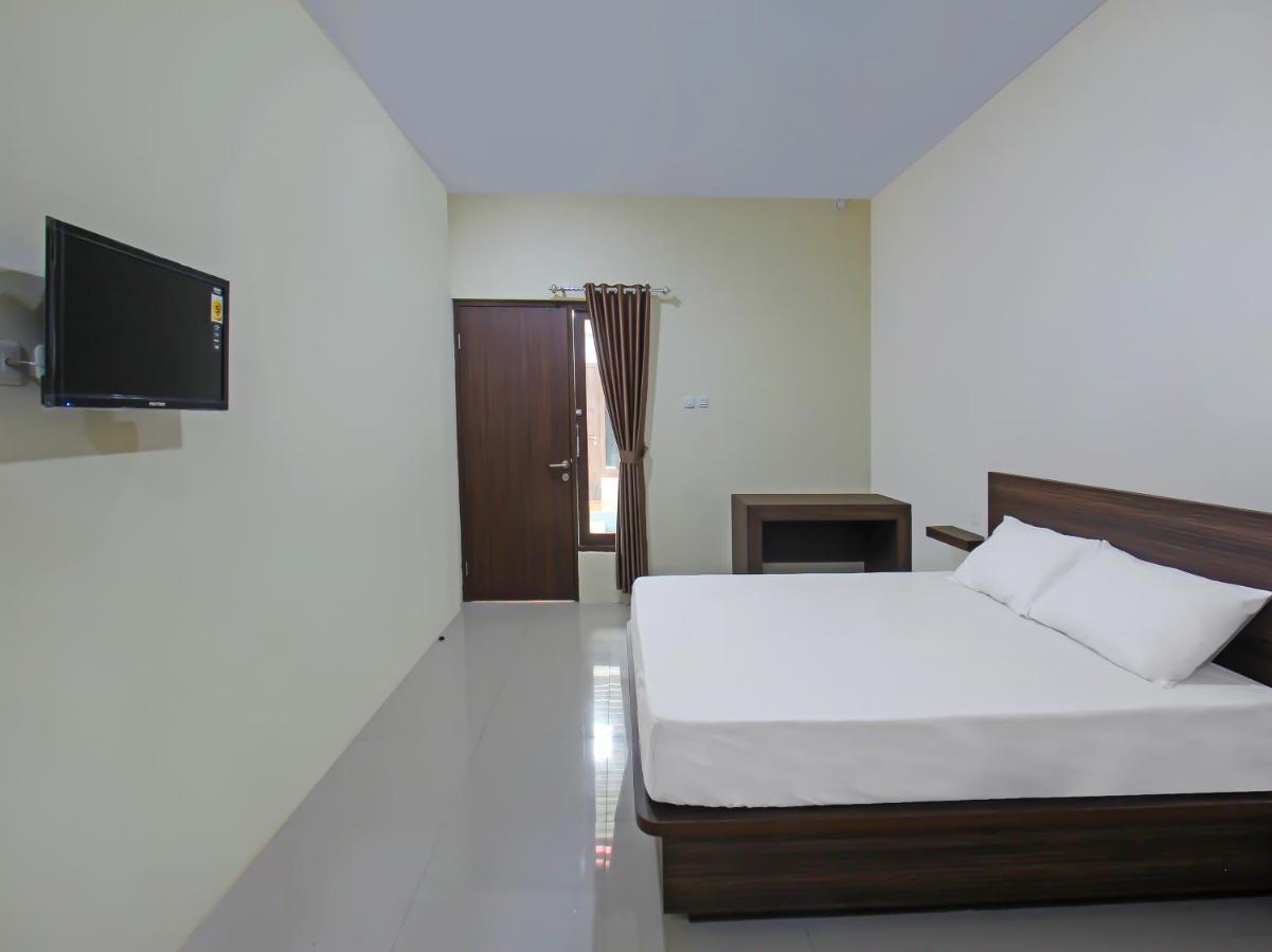 Oyo 92237 Dj Home Mataram Exterior photo